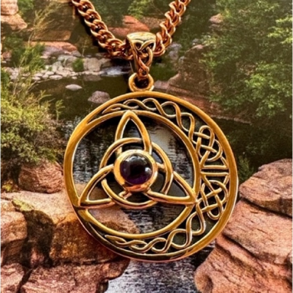 Solid copper Celtic pendant and 20 inch chain set.